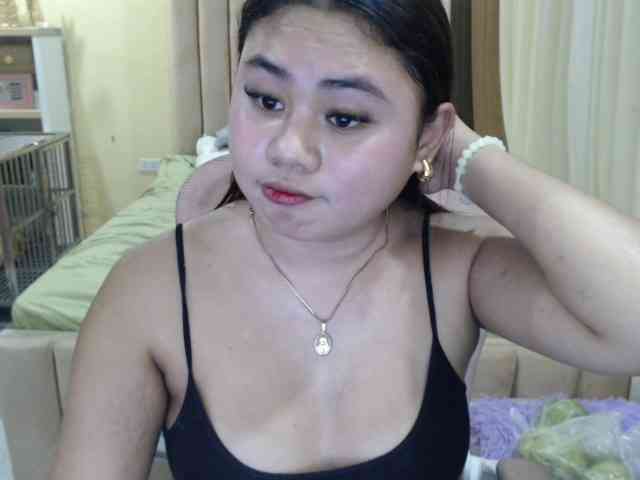 Urasianladyfox2xx webcam