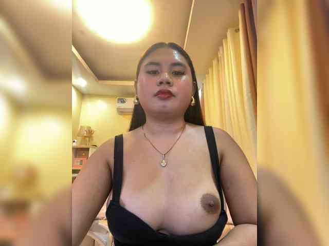 Urasianladyfox2xx webcam