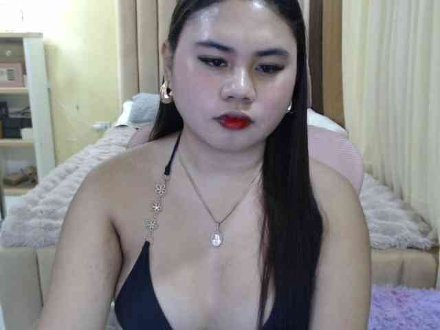 Urasianladyfox2xx webcam