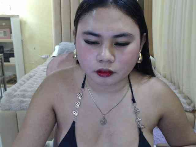 Urasianladyfox2xx webcam