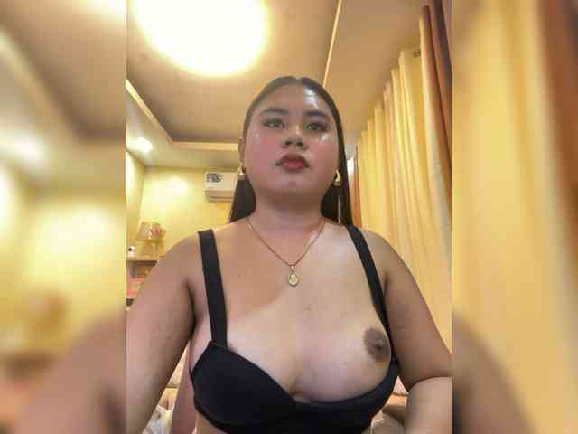 Urasianladyfox2xx webcam