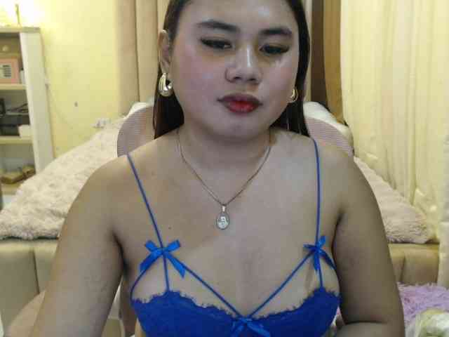 Urasianladyfox2xx webcam