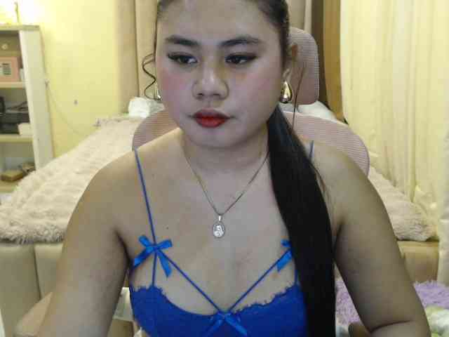 Urasianladyfox2xx webcam