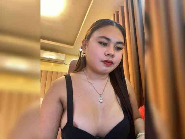 Urasianladyfox2xx webcam