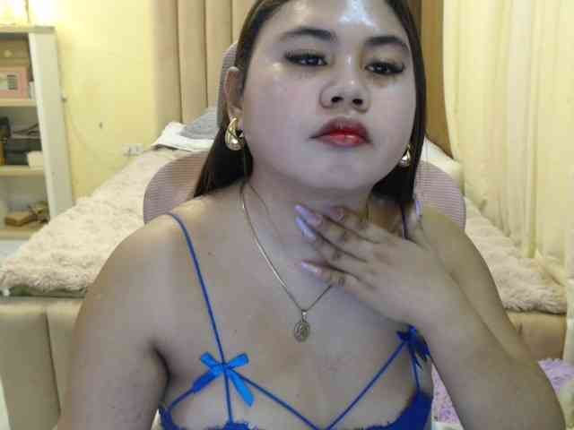 Urasianladyfox2xx webcam