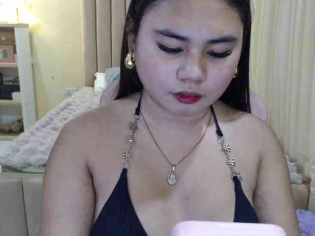 Urasianladyfox2xx webcam