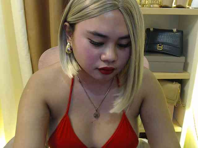 Urasianladyfox2xx Live Webcam on BongaCams