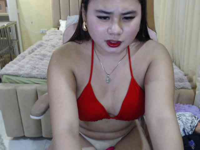 Urasianladyfox2xx webcam