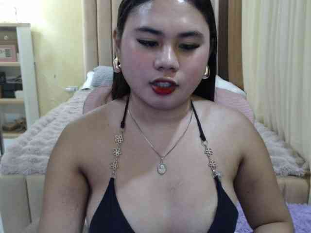 Urasianladyfox2xx webcam