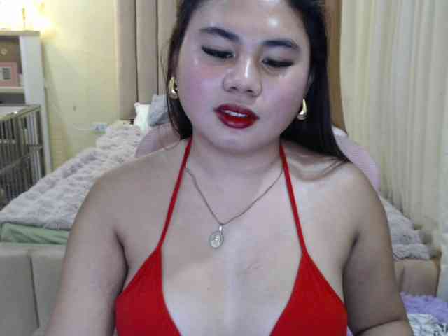 Urasianladyfox2xx webcam