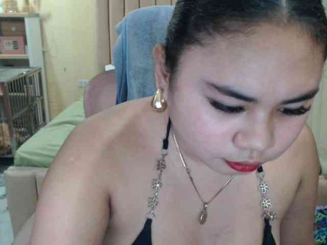 Urasianladyfox2xx webcam