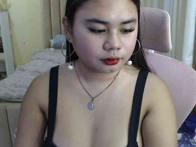 Urasianladyfox2xx webcam