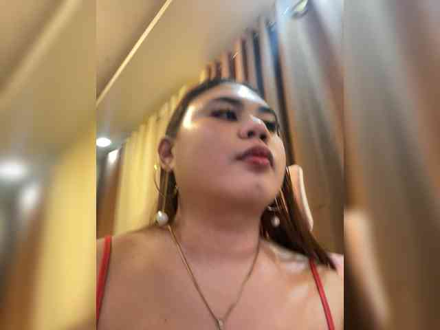 Urasianladyfox2xx webcam