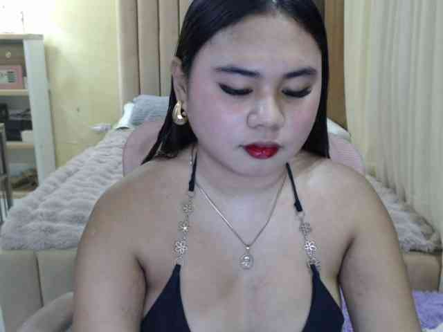 Urasianladyfox2xx webcam