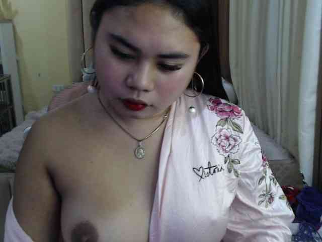 Urasianladyfox2xx webcam