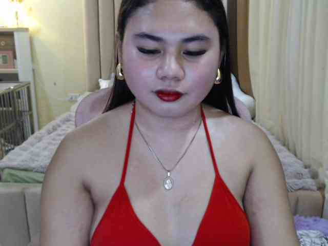 Urasianladyfox2xx webcam