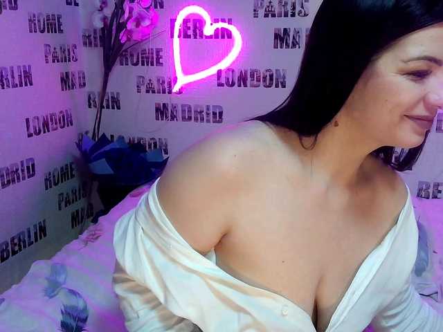 Byahootgyrl's BongaCams show and profile