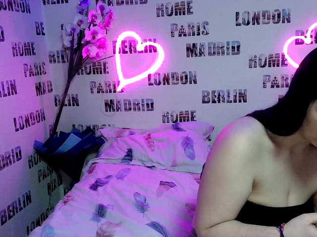 Byahootgyrl's BongaCams show and profile