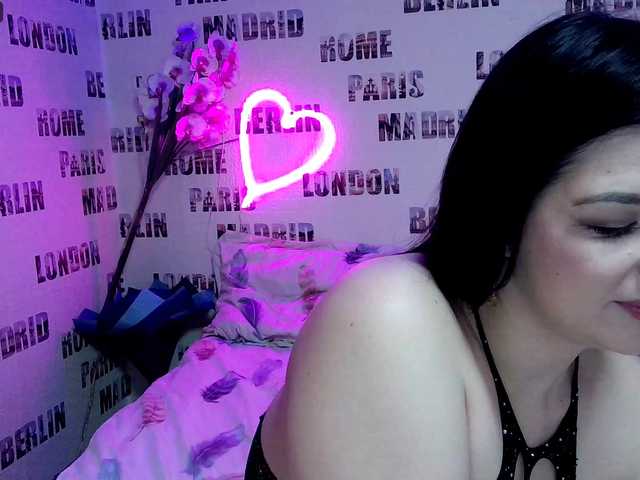 Byahootgyrl's BongaCams show and profile