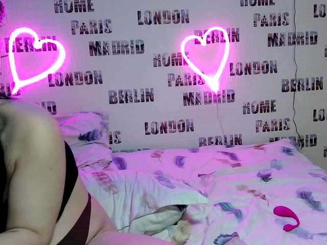 Byahootgyrl's BongaCams show and profile