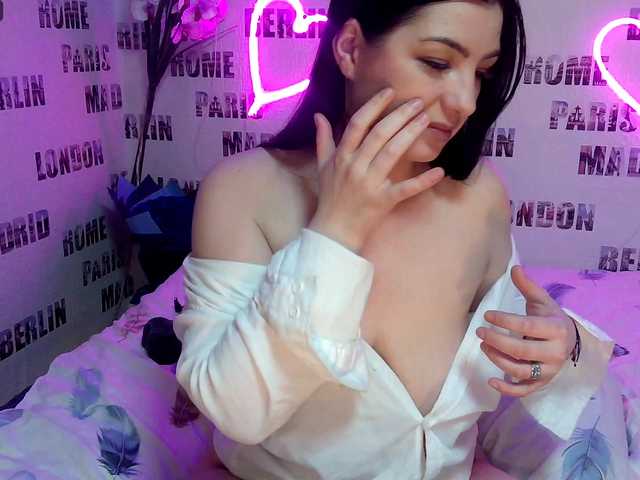 Byahootgyrl's BongaCams show and profile