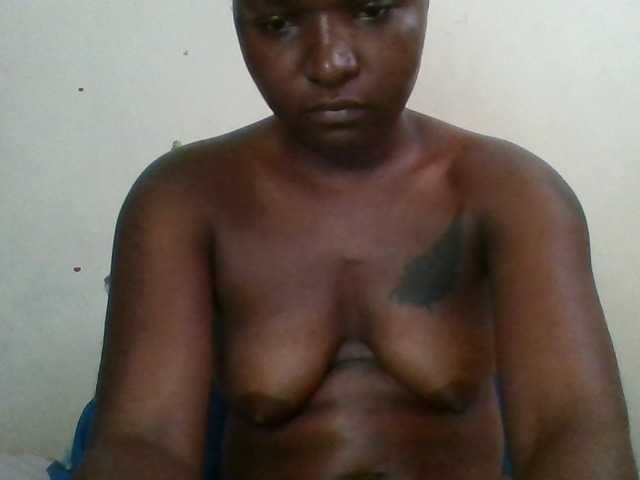 Lolah3's BongaCams show and profile