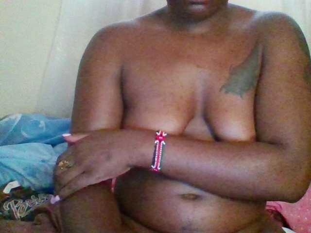 Lolah3's BongaCams show and profile