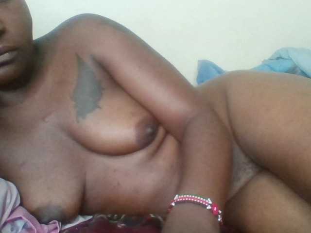 Lolah3's BongaCams show and profile