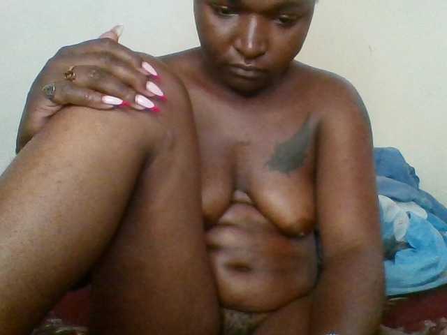 Lolah3's BongaCams show and profile