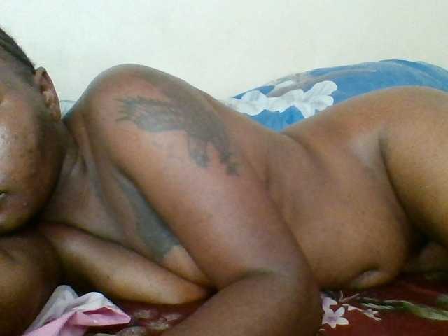 Lolah3's BongaCams show and profile