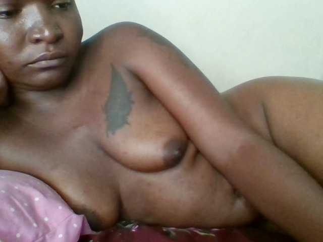 Lolah3's BongaCams show and profile