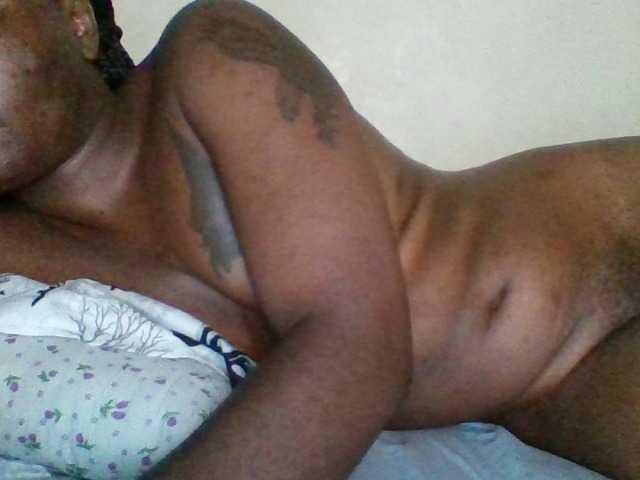 Lolah3's BongaCams show and profile