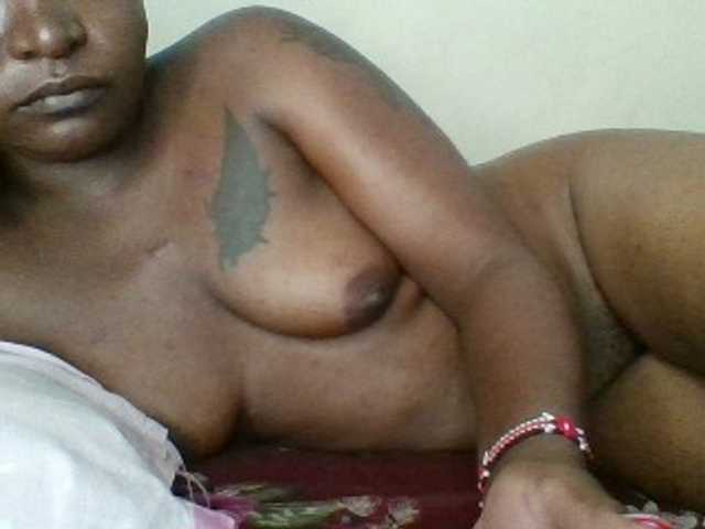 Lolah3's BongaCams show and profile