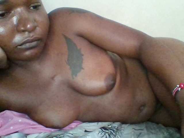 Lolah3's BongaCams show and profile