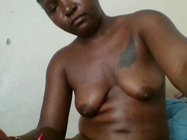 Lolah3's BongaCams show and profile