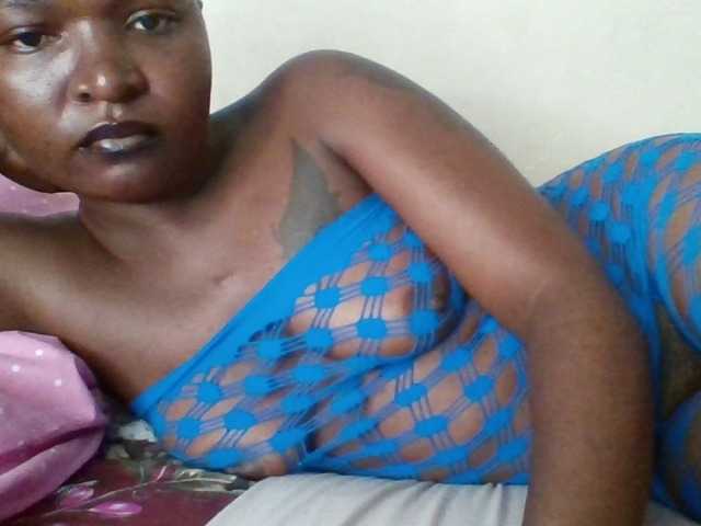 Lolah3's BongaCams show and profile