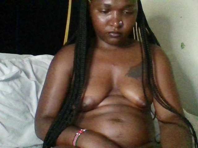 Lolah3's BongaCams show and profile