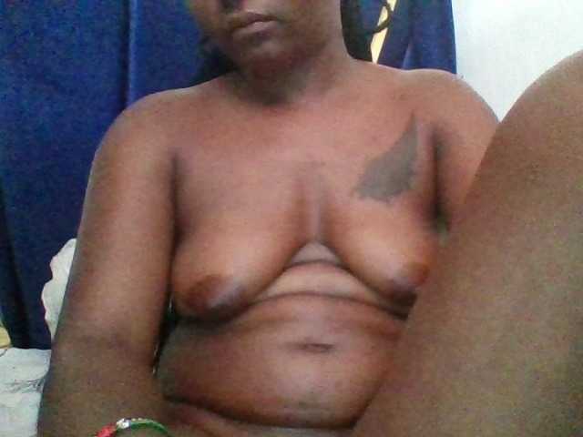 Lolah3's BongaCams show and profile