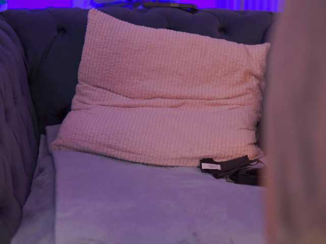 AishaBee's BongaCams show and profile