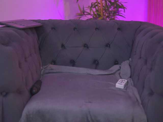 AishaBee's BongaCams show and profile