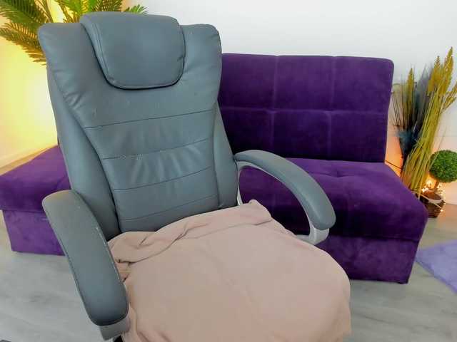 AryaAnna's BongaCams show and profile