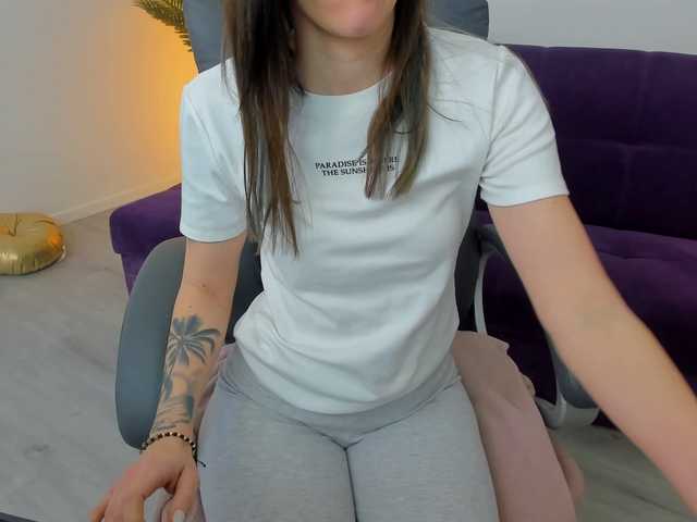 AryaAnna's BongaCams show and profile