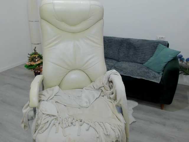 AryaAnna's BongaCams show and profile