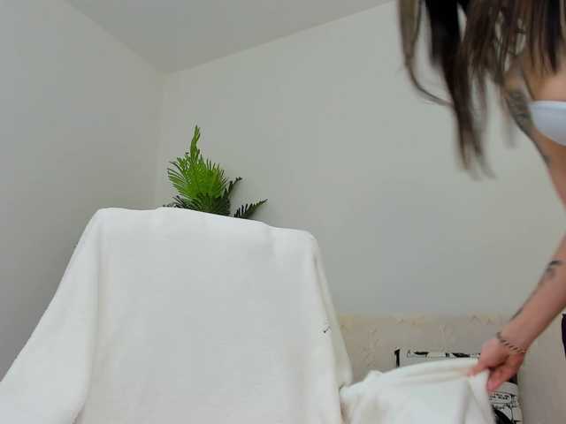 AryaAnna's BongaCams show and profile