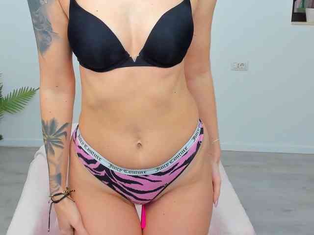 AryaAnna webcam