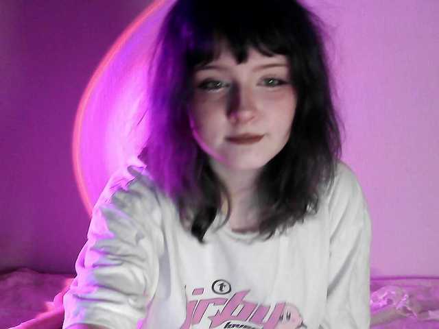 Lunette's BongaCams show and profile