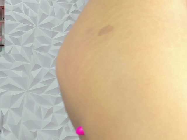 carlalee's BongaCams show and profile