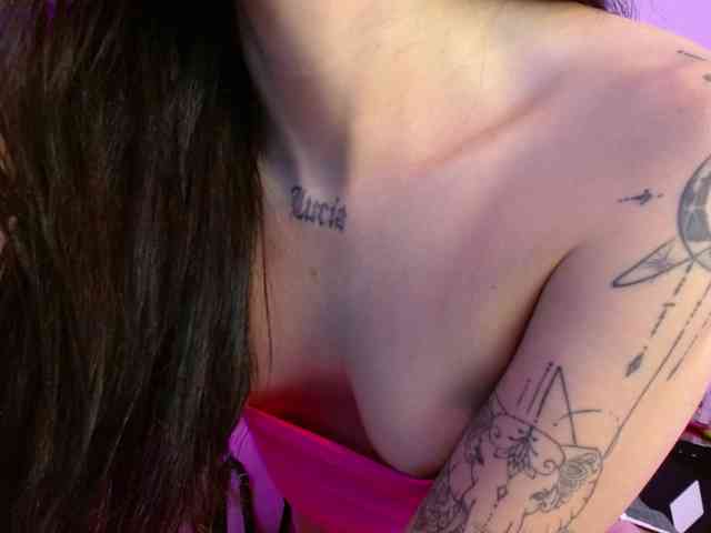 LAURALUXE Live Webcam on BongaCams