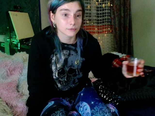 Masturbate to SophieHard, she wants to masturbate for you SophieHard from BongaCams