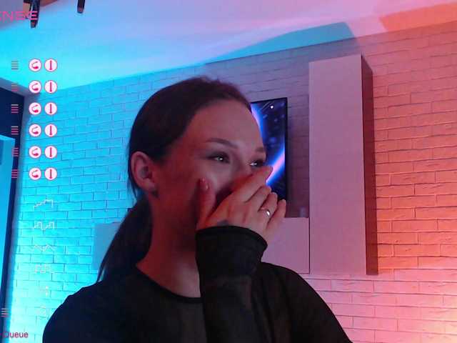 Jade-Lumin's BongaCams show and profile